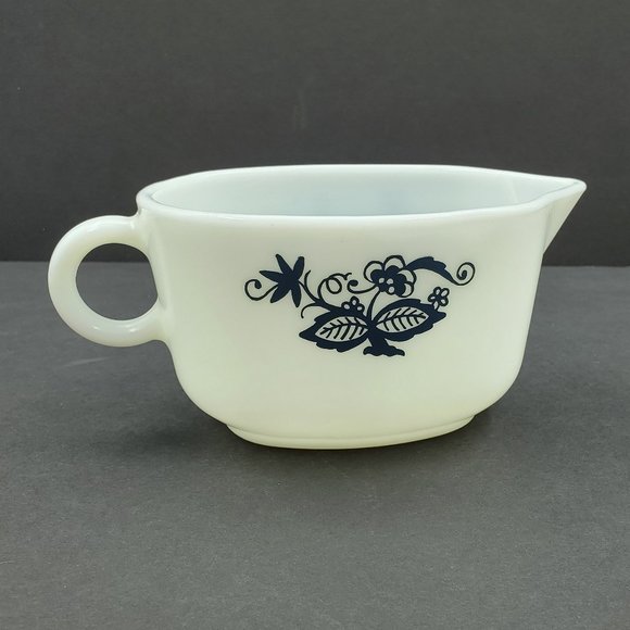 Pyrex Old Town Blue Gravy Boat with Underplate Corning Blue Onion Sauce Server - Picture 5 of 11